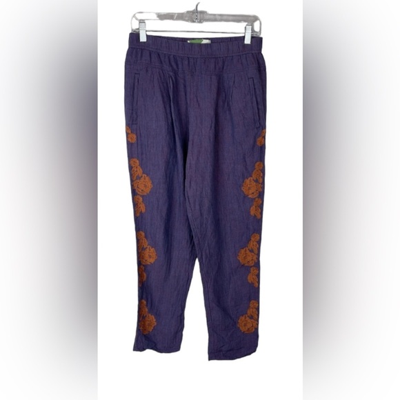 Anthropologie PREOWNED embroidered pants SIZE XS  purple in color - Picture 4 of 4
